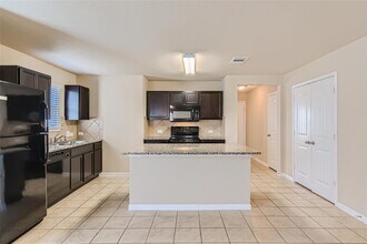 5704 Montrelia Dr in Austin, TX - Building Photo - Building Photo