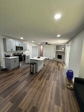 2048 Quilt Ct in Lithonia, GA - Foto de edificio - Building Photo