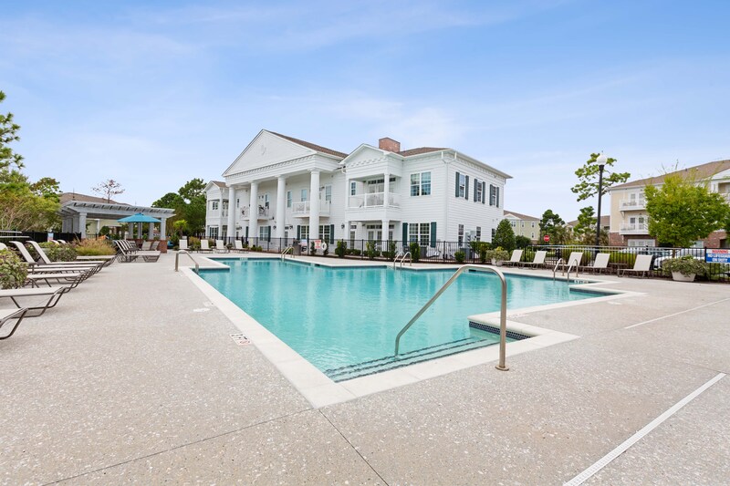 One Midtown Apartment Homes in Wilmington, NC - Building Photo