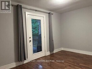 344 Horsham Ave in Toronto, ON - Building Photo - Building Photo