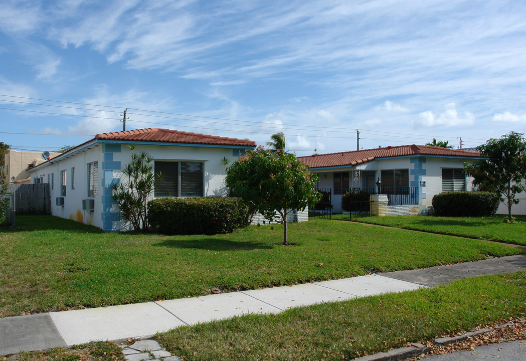 1839 Funston St in Hollywood, FL - Building Photo