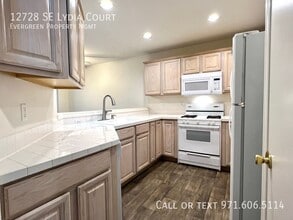 12728 SE Lydia Ct in Portland, OR - Building Photo - Building Photo