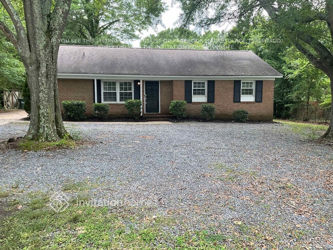 property at 812 E John St