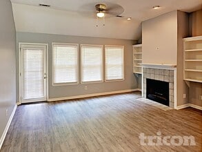 105 Peach Pointe Dr in Mcdonough, GA - Foto de edificio - Building Photo