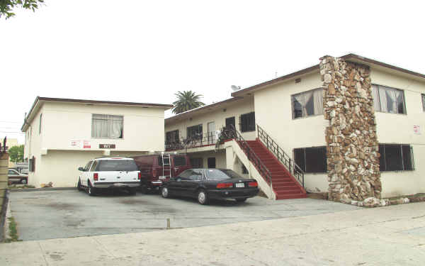 1927 W Florence Ave in Los Angeles, CA - Building Photo