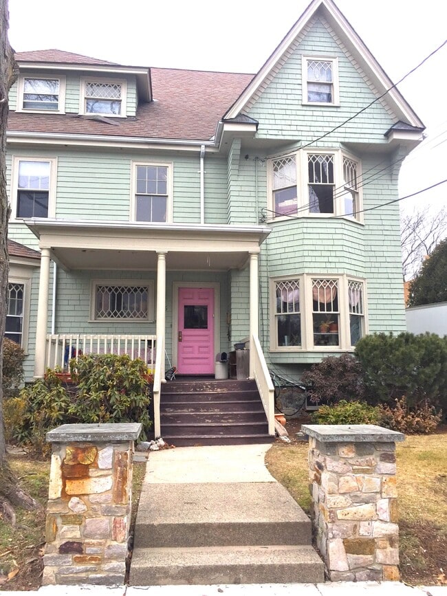 property at 25 Bennett St