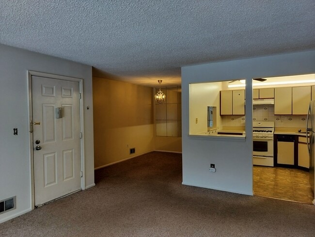 19 Mendrey Ct in Trenton, NJ - Building Photo - Building Photo