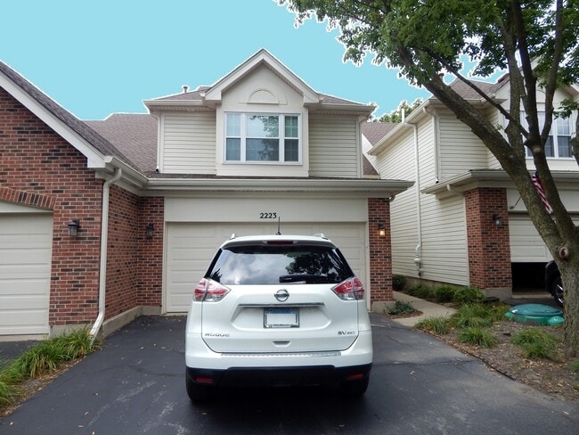 2223 Seaver Ln in Hoffman Estates, IL - Building Photo - Building Photo