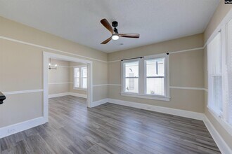 3012 Rosewood Dr in Columbia, SC - Building Photo - Building Photo