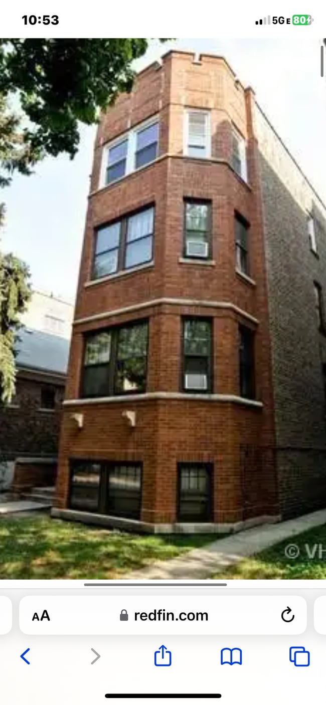 2213 W Highland Ave, Unit Garden in Chicago, IL - Building Photo - Building Photo