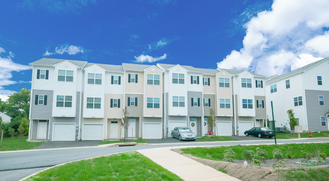 Overlook at Avalon in Frederick, MD - Foto de edificio - Building Photo