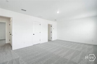 176 Kingswood Cir in Bloomingdale, GA - Building Photo - Building Photo