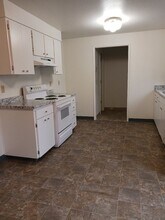 611 W 13th St in Medford, OR - Building Photo - Building Photo