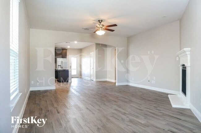 2504 Cerro Ranch Rd in Aubrey, TX - Foto de edificio - Building Photo