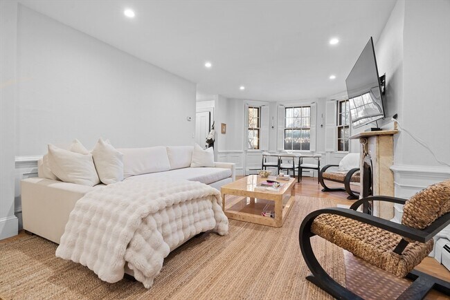 property at 161 Warren Ave