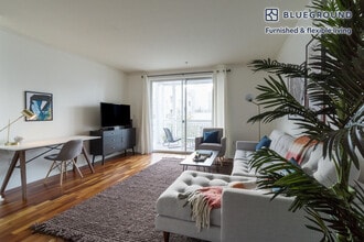 3901 Lick Mill Blvd in Santa Clara, CA - Building Photo - Building Photo