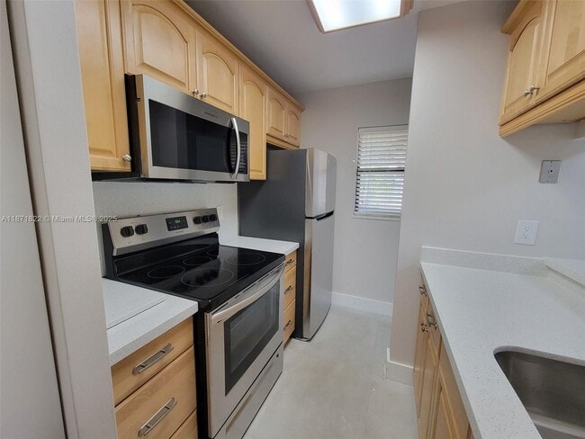 property at 9728 Hammocks Blvd