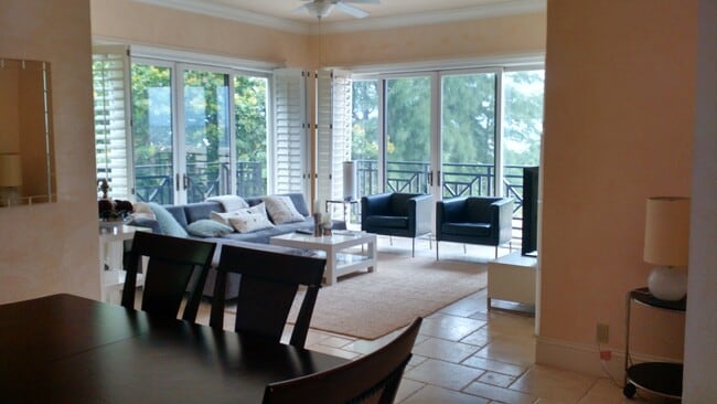 1566 S Ocean Ln, Unit 208 in Fort Lauderdale, FL - Building Photo - Building Photo