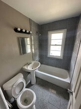 5641 N 61st St in Milwaukee, WI - Building Photo - Building Photo