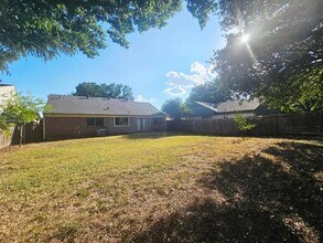 2626 Bennington Ct in Grand Prairie, TX - Building Photo - Building Photo