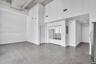 133 NE 2nd Ave, Unit 3610 in Miami, FL - Foto de edificio - Building Photo