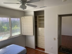 2101 Ridgeview Pl in Escondido, CA - Building Photo