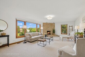 1520 Daybreak Dr in Libertyville, IL - Building Photo - Building Photo