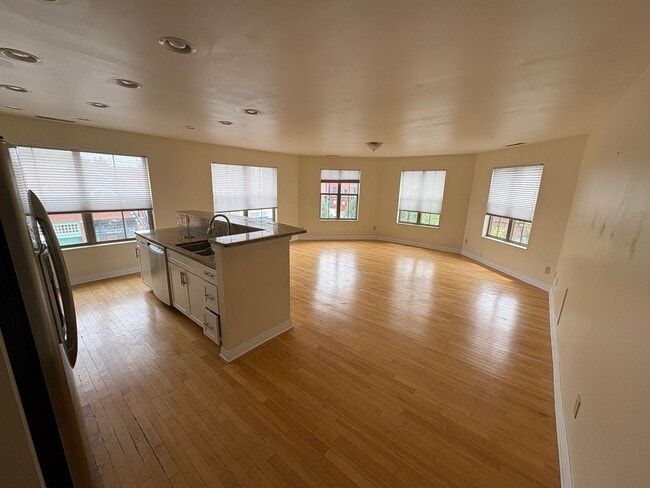 property at 8 Victorian Gate Wy