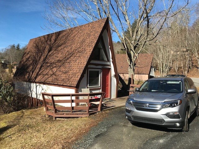 123 Old US Highway 321 in Blowing Rock, NC - Building Photo