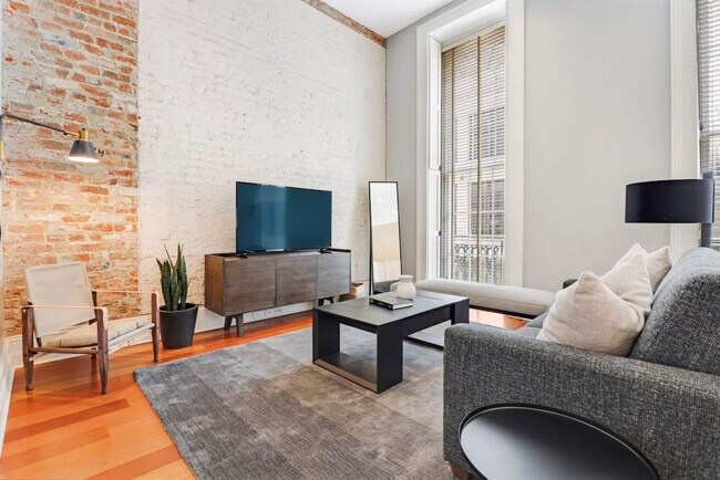 822 Perdido St in New Orleans, LA - Foto de edificio - Building Photo