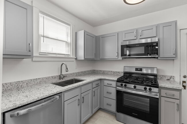 1129 Wisconsin Ave in Pittsburgh, PA - Building Photo - Building Photo
