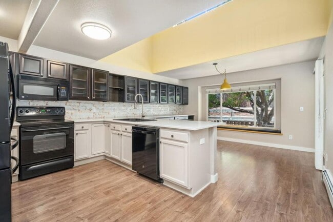 property at 226 S 3rd St