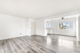 410 W Regent St in Inglewood, CA - Foto de edificio - Building Photo