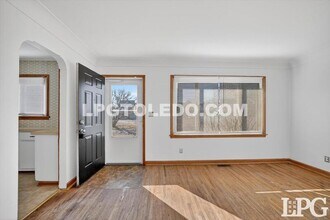 1525 Akron St in Toledo, OH - Building Photo - Building Photo