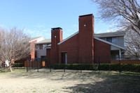 Forest Point in Dallas, TX - Building Photo - Building Photo