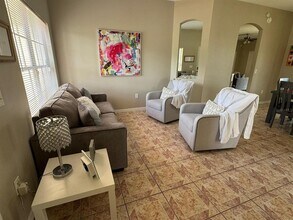 2526 Jasmine Trace Dr in Kissimmee, FL - Building Photo - Building Photo