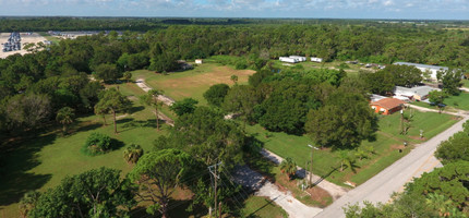 St Lucie Cottages in Fort Pierce, FL - Building Photo - Building Photo