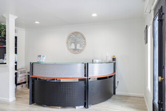 Raintree Apartments in Pasadena, TX - Foto de edificio - Interior Photo