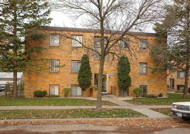 1391 Hazelwood St in St. Paul, MN - Building Photo - Building Photo