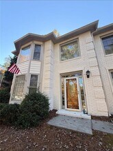 5868 Valine Way in Sugar Hill, GA - Building Photo - Building Photo