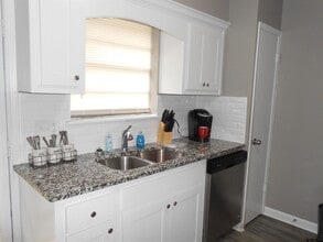 7108 Gatewood Dr in Tyler, TX - Building Photo - Building Photo