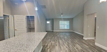 13 Locust Loop in Ocala, FL - Foto de edificio - Building Photo