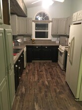 240 Highland Ave in Slippery Rock, PA - Foto de edificio - Building Photo