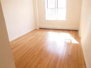 34-20 Parsons Blvd in Queens, NY - Building Photo - Building Photo