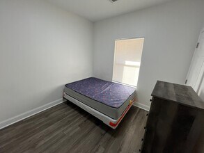 702 Carmen Ave, Unit A-2 in Fort Valley, GA - Foto de edificio - Building Photo