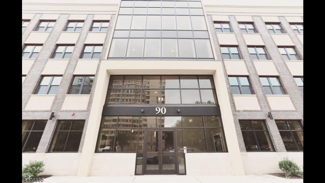90 Clinton Ave, Unit Apt 407 in Newark, NJ - Building Photo - Building Photo