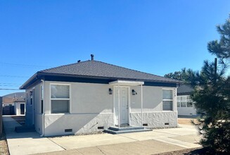 224 S H St, Unit B in Lompoc, CA - Foto de edificio - Building Photo