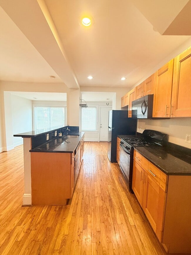 property at 120 Todd Pl NE