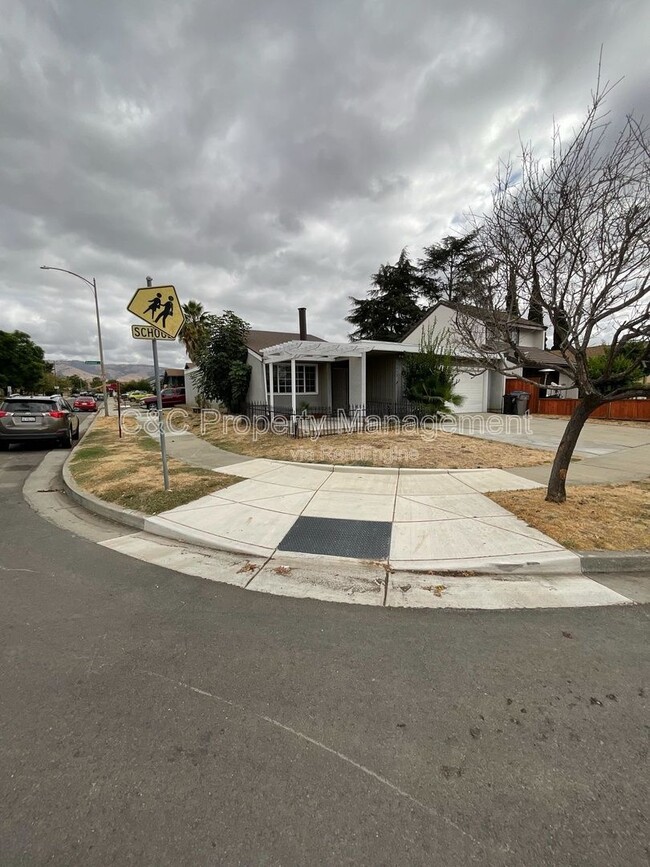 3872 Tiverton Dr in San Jose, CA - Building Photo - Building Photo