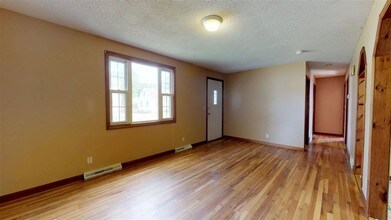 96 Birch Ct in Burlington, VT - Building Photo - Building Photo